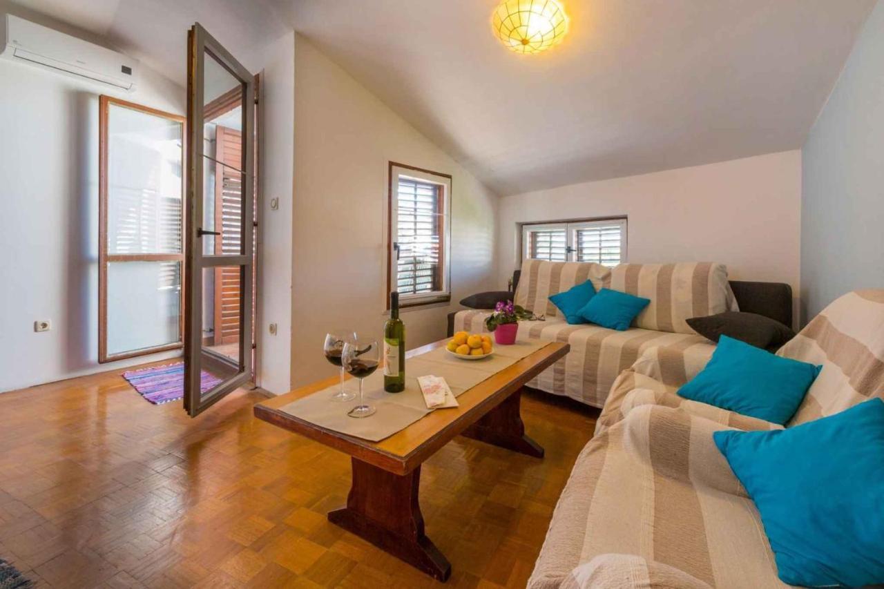 Apartment In Crikvenica 5600 Exterior foto